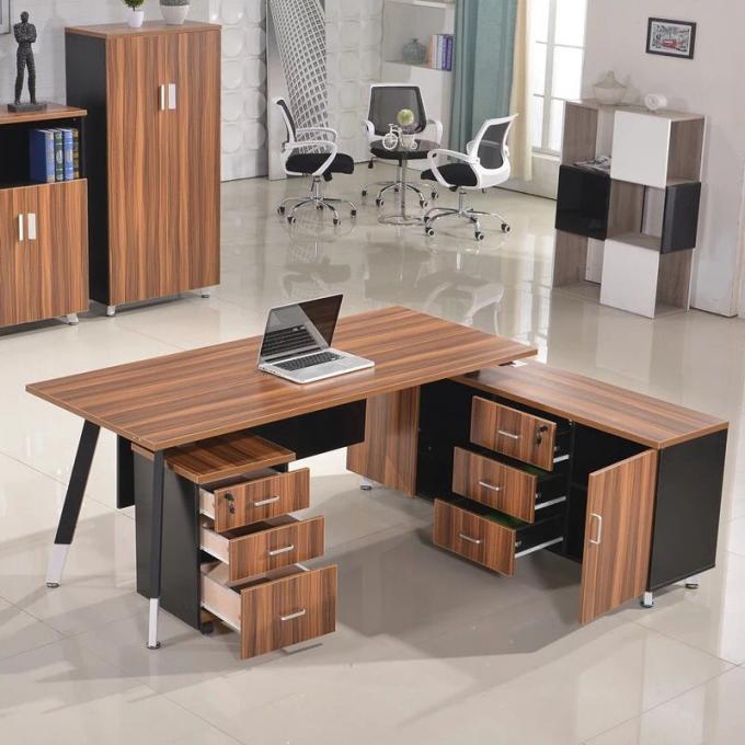 O OEM presta serviços de manutenção à tabela de madeira do escritório da cereja decorativa do revestimento da mesa do computador do carvalho/MFC