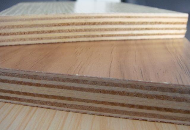 Espessura da madeira compensada 3-30mm da categoria da madeira compensada/mobília do núcleo do eucalipto da colagem da melamina