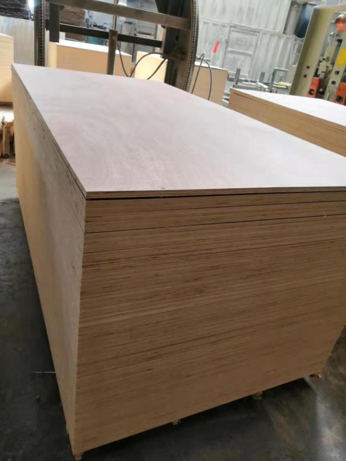 Decoração da mobília da madeira compensada de Okoume da colagem E1, madeira compensada dos bens 9mm