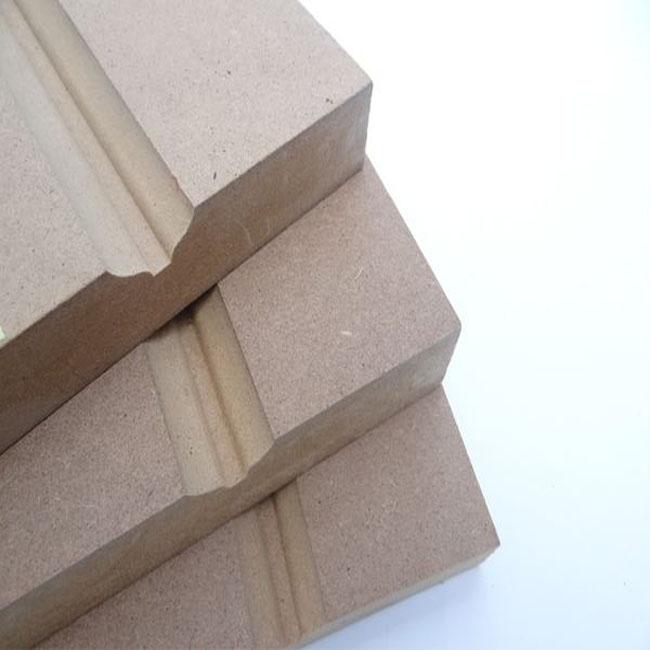 Painel de fibras high-density cru/liso cobre o painel de madeira impermeável do material da fibra