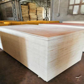 China Decoração da mobília da madeira compensada de Okoume da colagem E1, madeira compensada dos bens 9mm fábrica